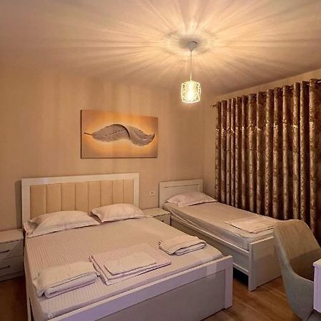 Klinti'S Apartment Берат Екстер'єр фото
